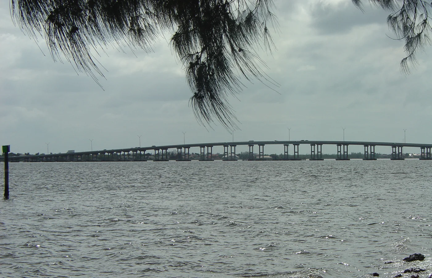 The Cape Coral Bridge crossing the Caloosahatchee River to Fort Myers, Florida
