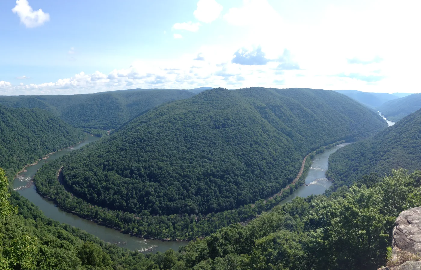 Horseshoe Bend of the New River from the Grandview overlook in New River Gorge National Park and Preserve, West Virginia