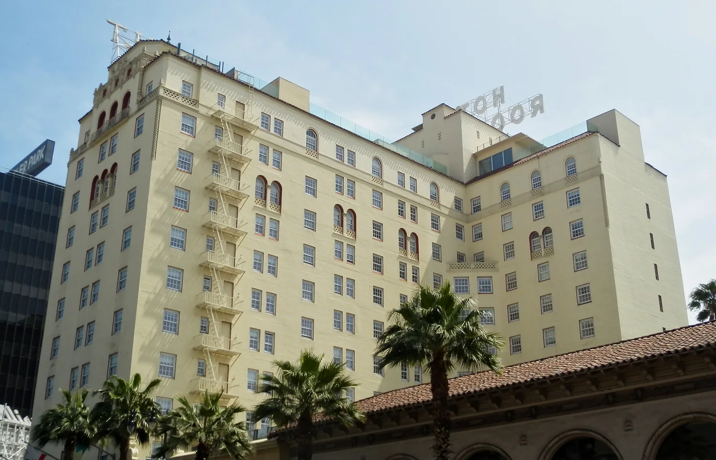 The Hollywood Roosevelt Hotel on Hollywood Boulevard, opened 1927 and host of the first Academy Awards in 1929