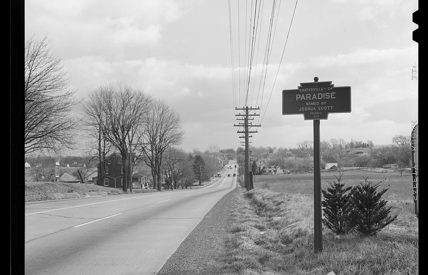 Arthur Rothstein photograph of the Lincoln Highway approaching Paradise in Lancaster County, Pennsylvania