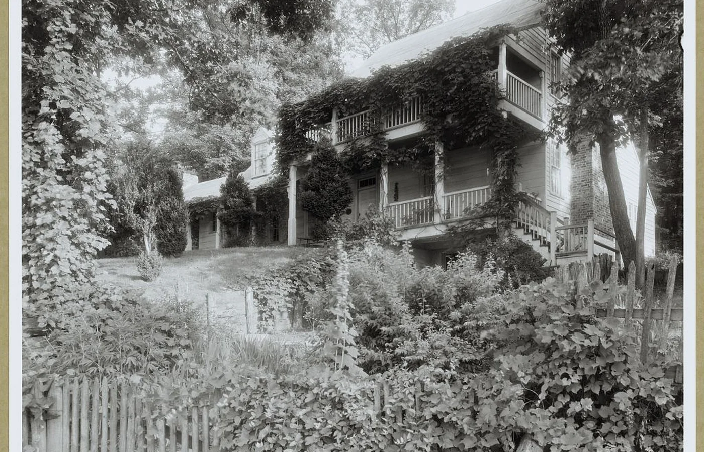 Frances Benjamin Johnston photograph of Michie Tavern near Monticello after its 1927 relocation