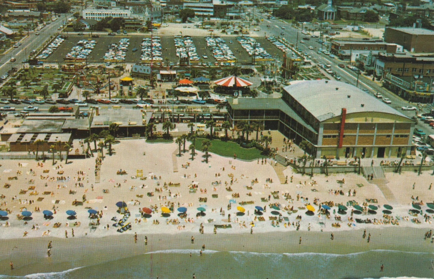 Postcard of the Myrtle Beach Pavilion, the amusement landmark at the center of the Grand Strand