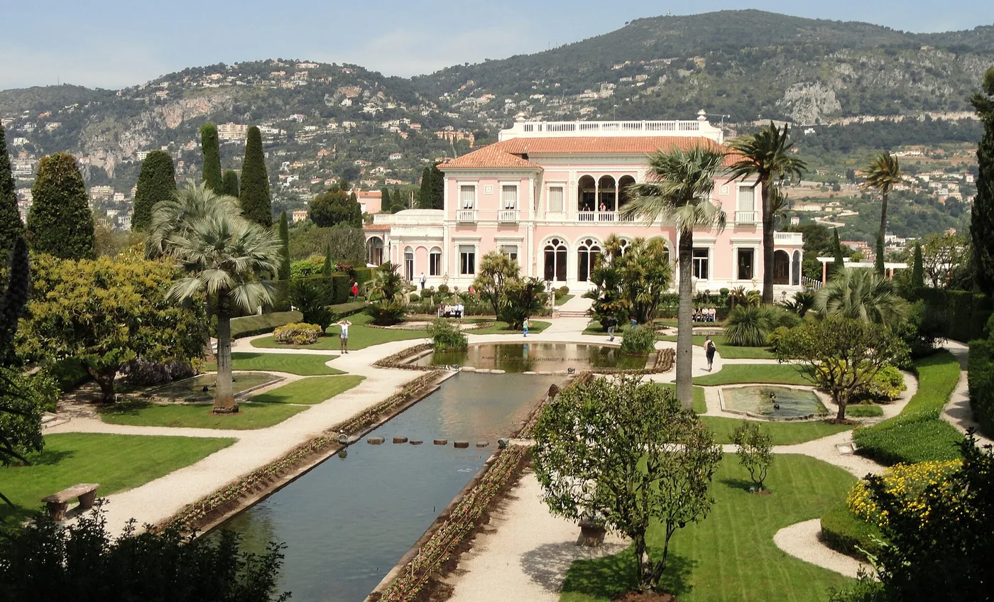 The Villa Ephrussi de Rothschild and its reflecting-pool gardens on Saint-Jean-Cap-Ferrat — the Belle Époque estate built to be seen from the water, the same presentation standard Cavmir markets Cap-Ferrat rentals to today