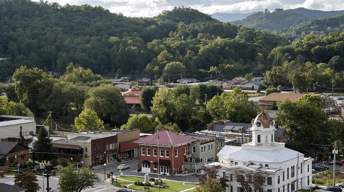 Airbnb marketing services in Bryson City, North Carolina, USA