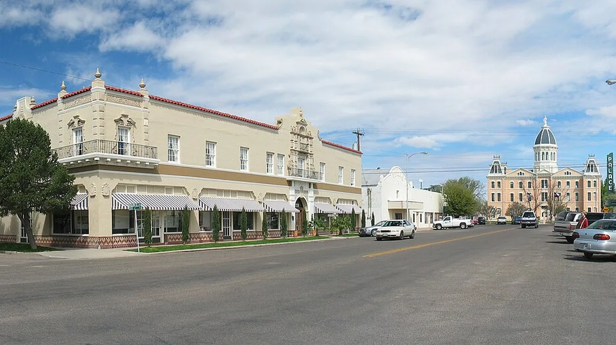 Airbnb marketing services in Marfa, Texas, USA