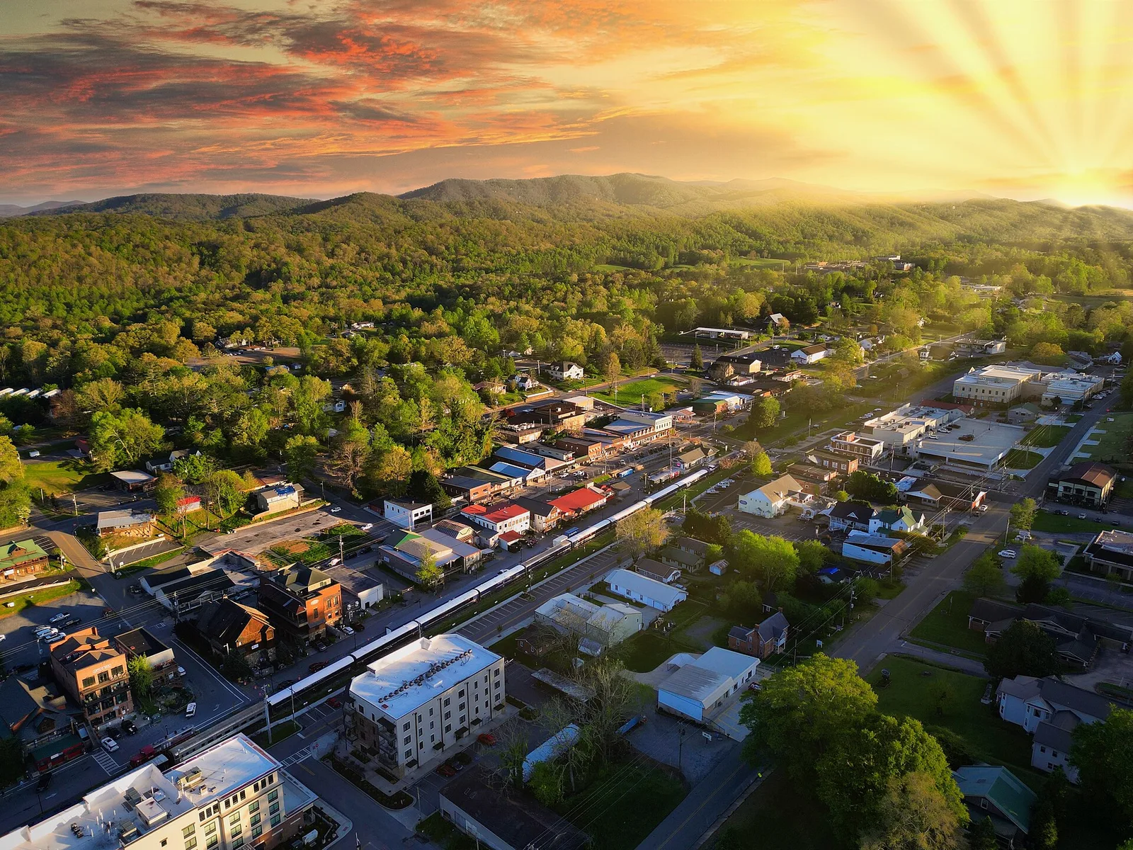 Downtown Blue Ridge, Georgia, in Fannin County at sunset 01 — Blue Ridge airbnb marketing