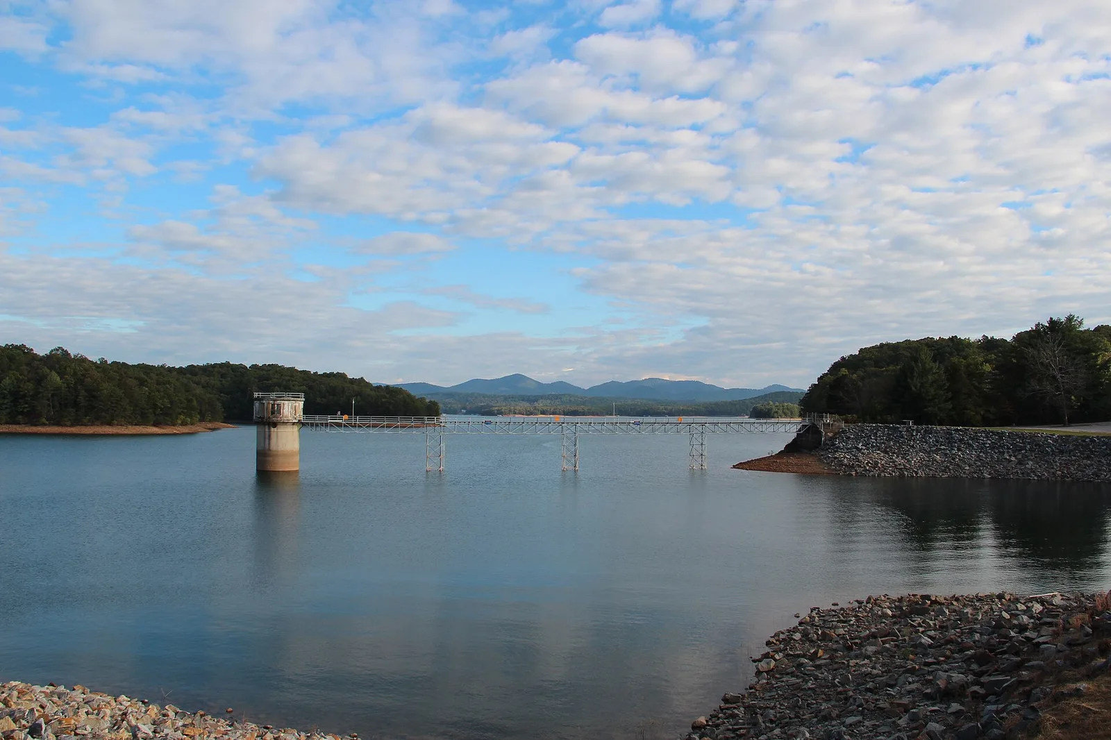 Lake Blue Ridge — Blue Ridge airbnb marketing