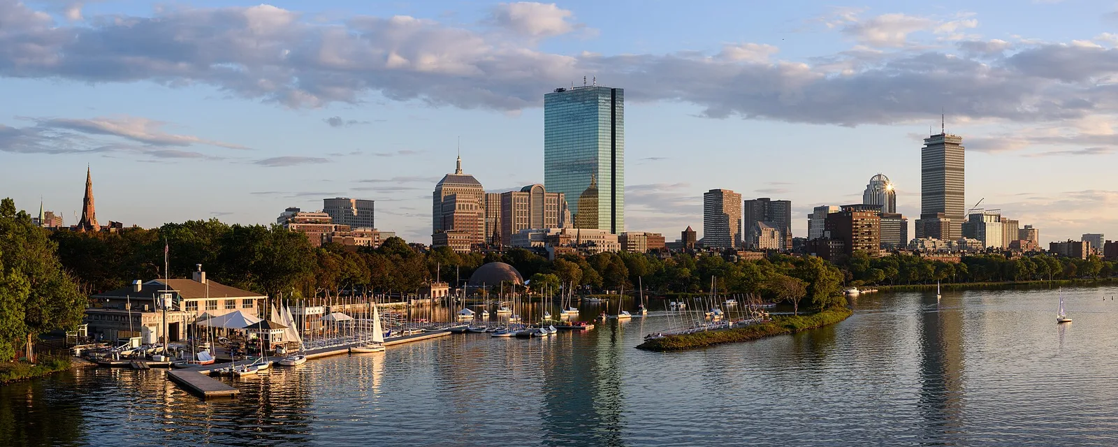 Boston skyline from Longfellow Bridge September 2017 panorama 2 — Boston airbnb marketing
