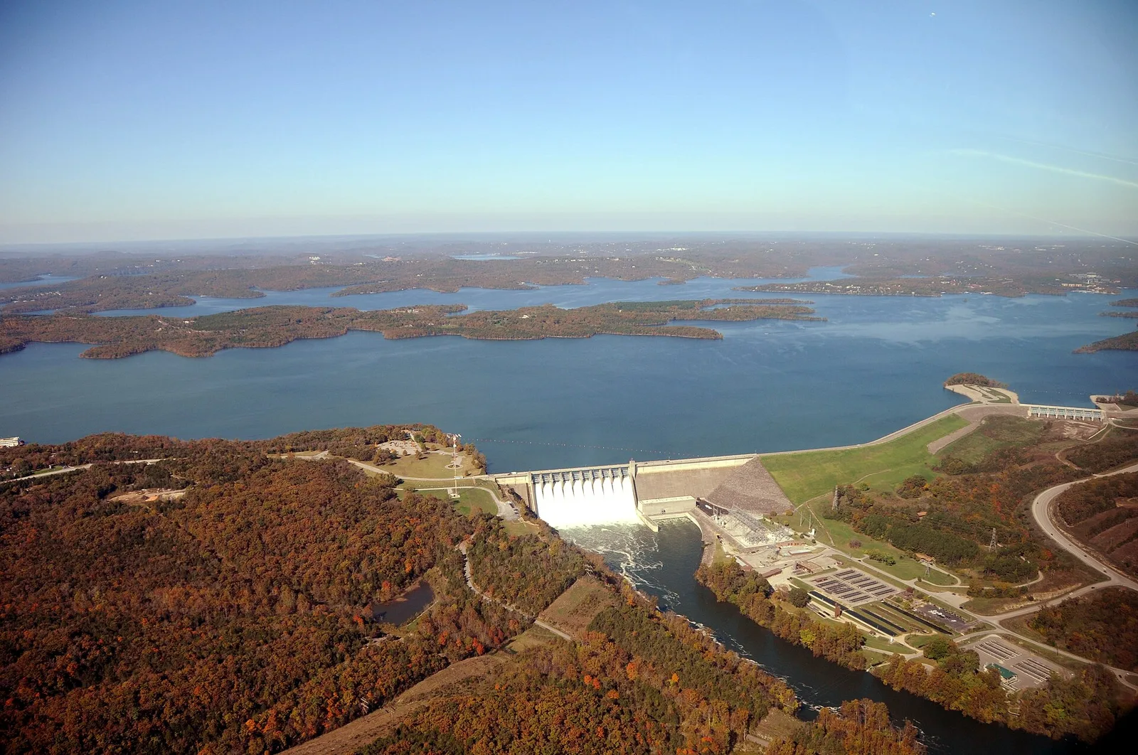 Aerial photo of Table Rock Dam, lake, and White River, October — Branson airbnb marketing