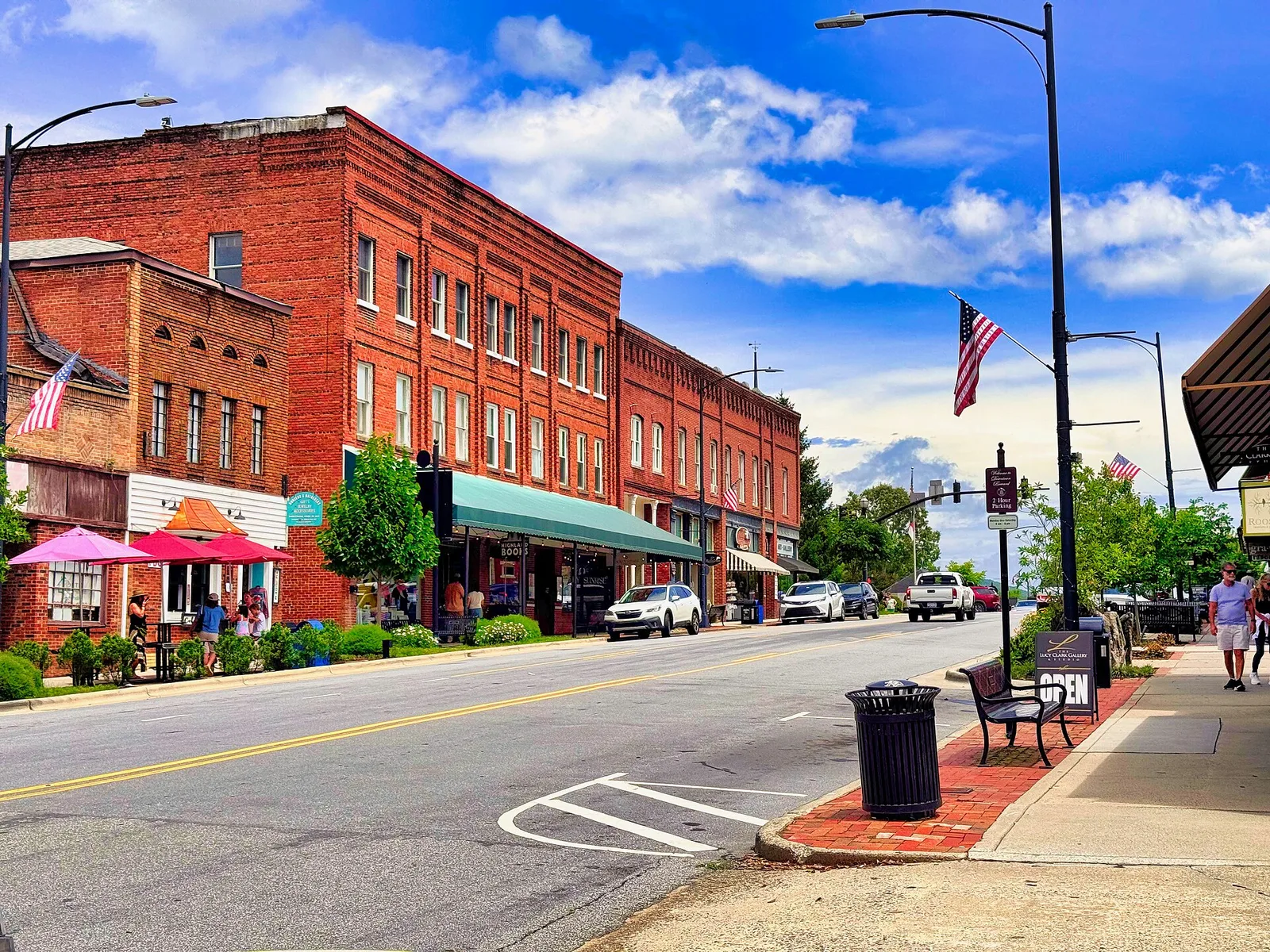 Downtown Brevard, North Carolina, in Transylvania County 02 — Brevard airbnb marketing