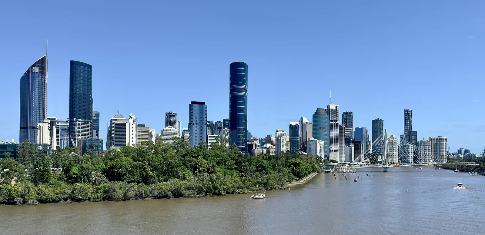 Brisbane CBD seen from Kangaroo Point, 2024, 01 — Brisbane airbnb marketing