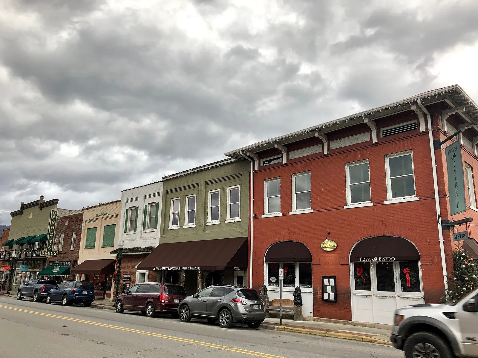 Everett Street, Bryson City, NC — Bryson City airbnb marketing