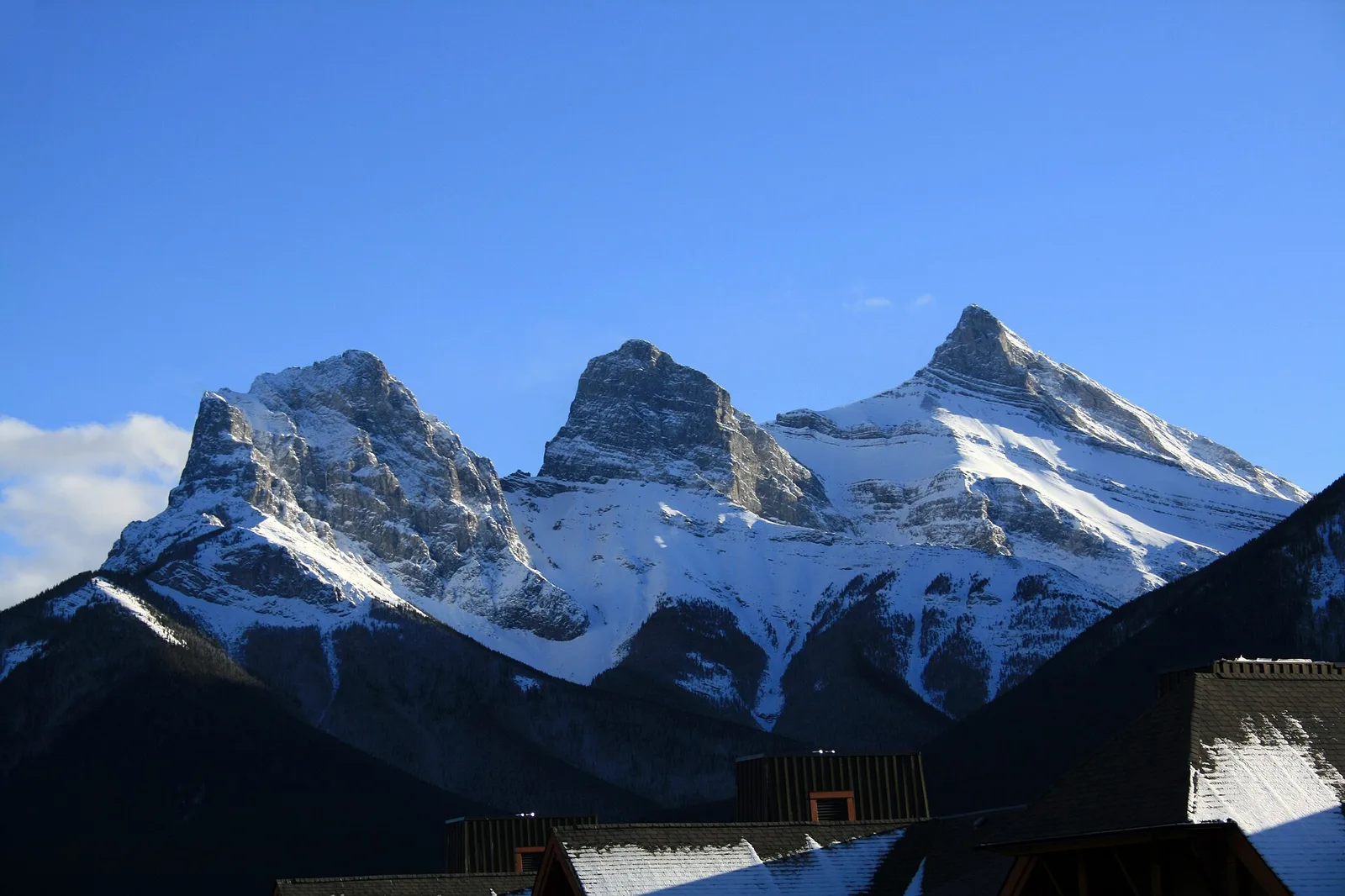 Three Sisters Rockey Mountains Canmore — Canmore airbnb marketing