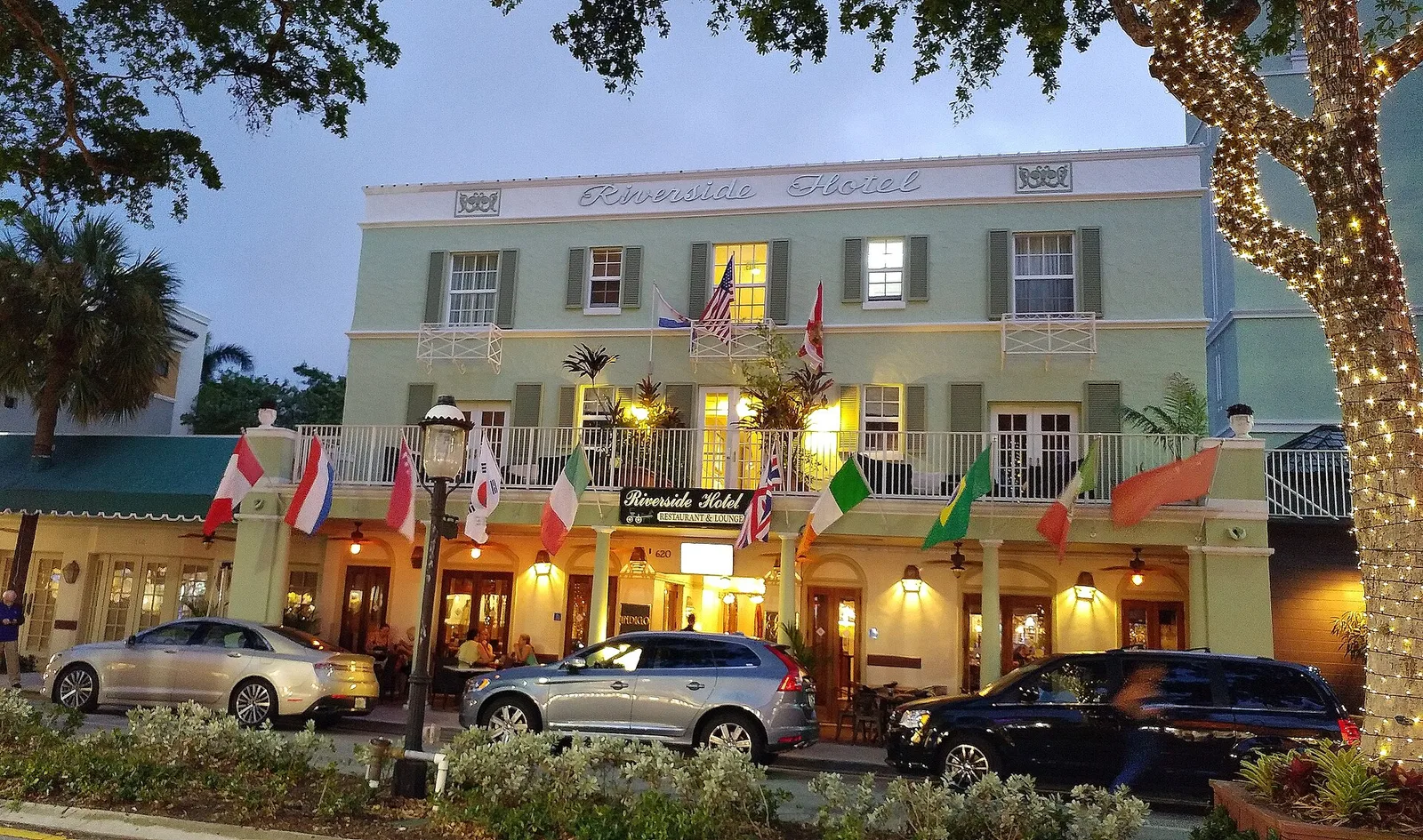 Riverside Hotel — Fort Lauderdale airbnb marketing