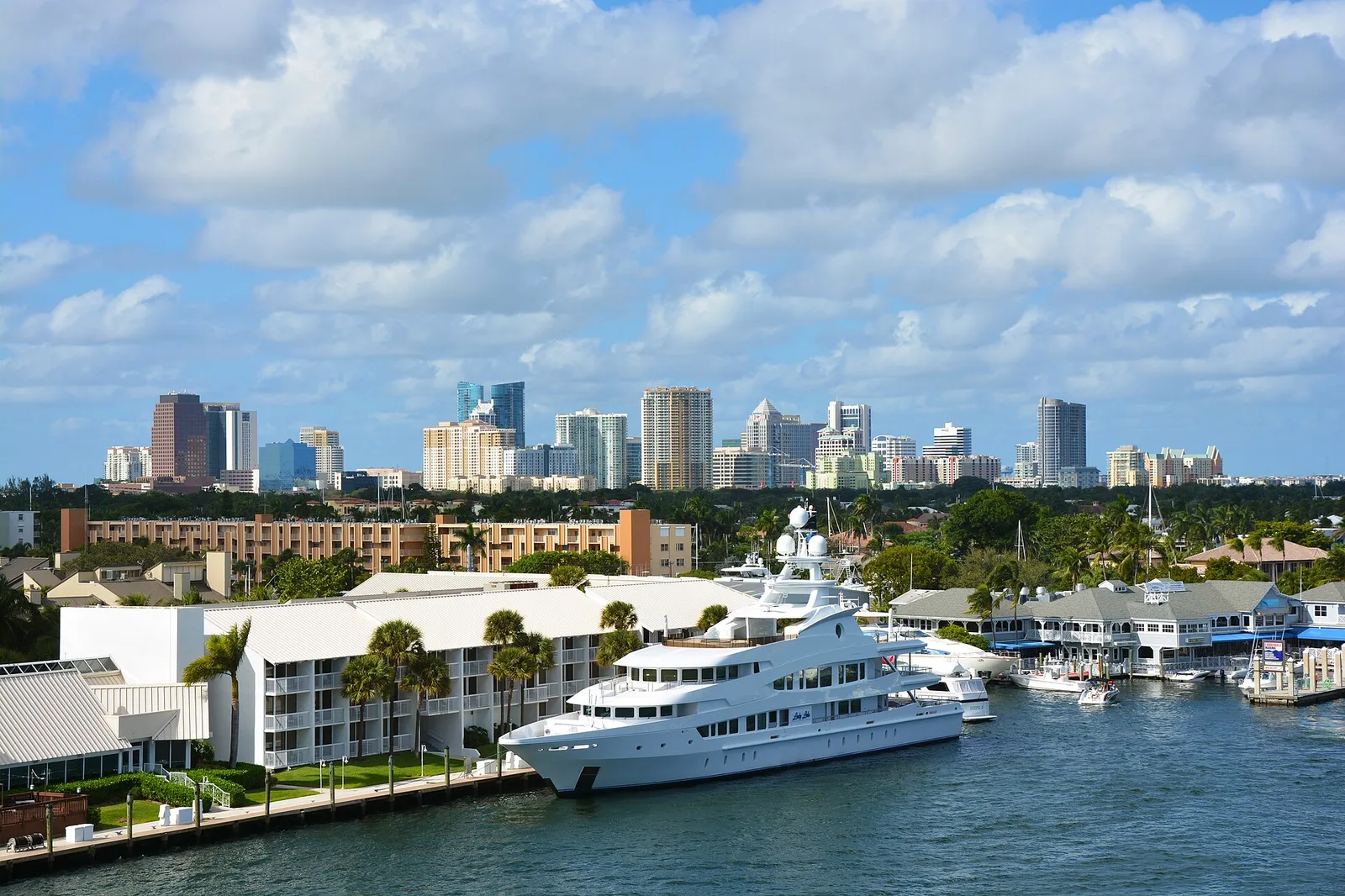 Skyline of Fort Lauderdale, Nov 15 — Fort Lauderdale airbnb marketing