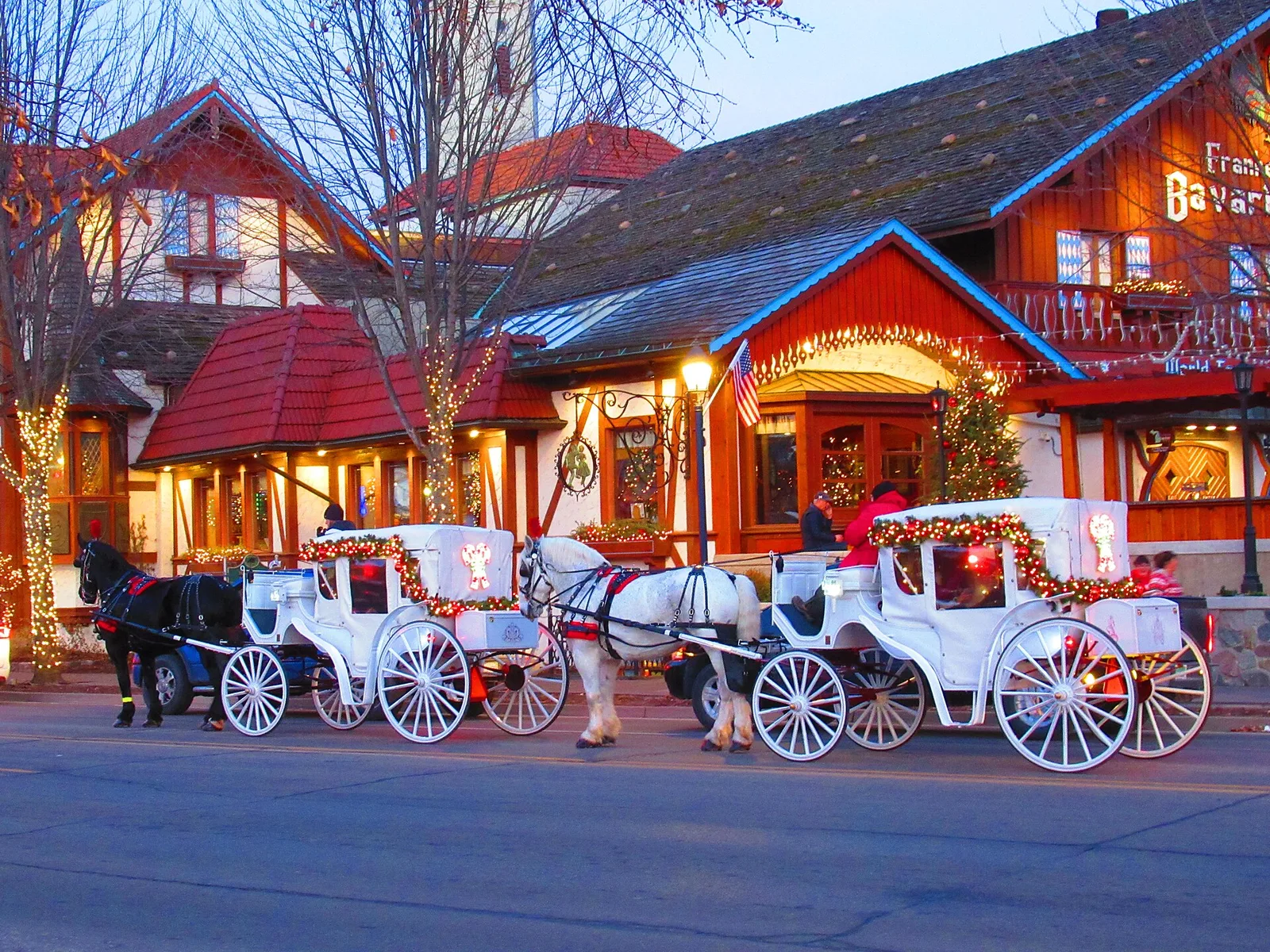 Frankenmuth horse and carriage — Frankenmuth airbnb marketing
