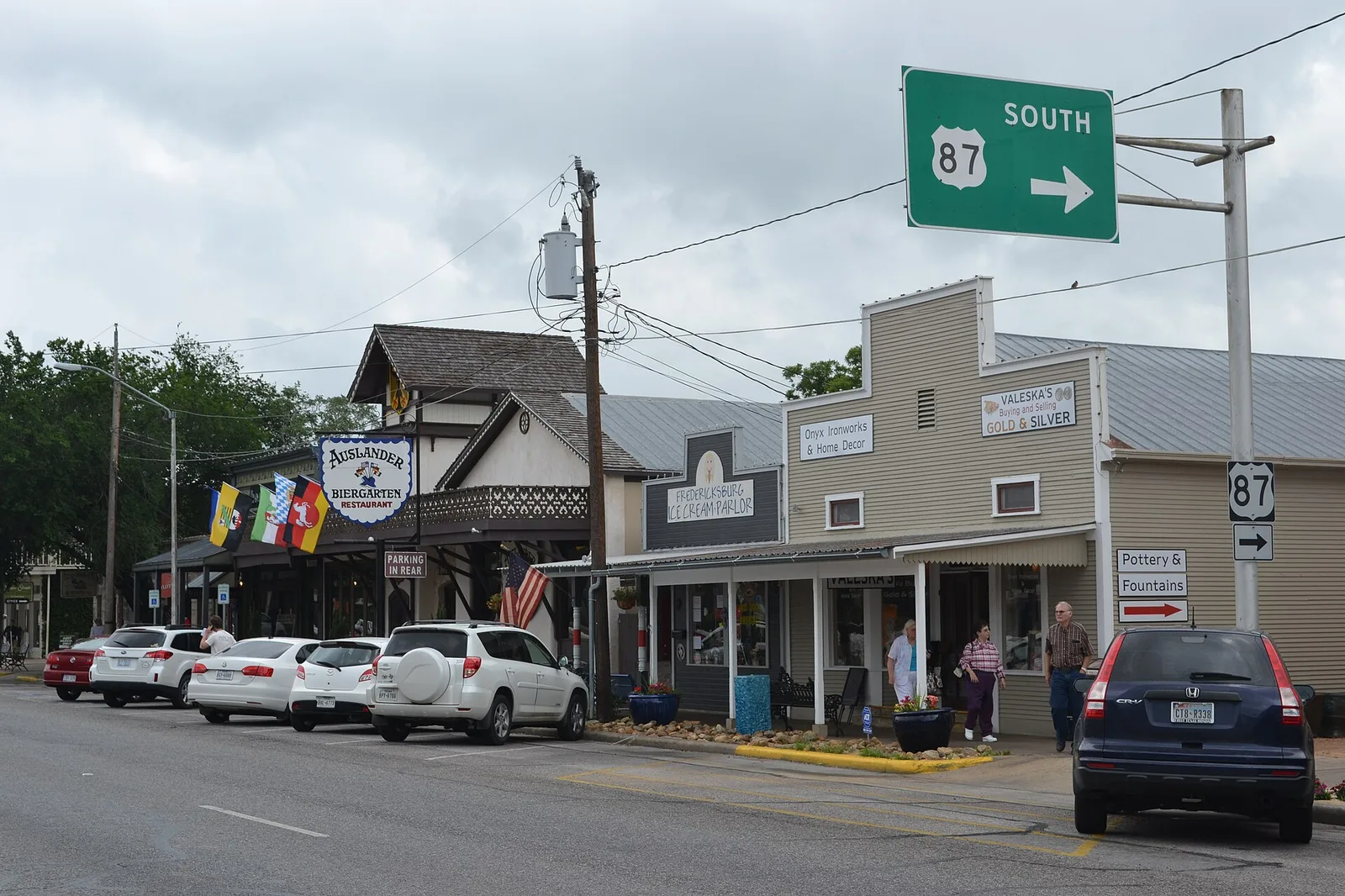 Main Street at Fredericksburg — Fredericksburg airbnb marketing