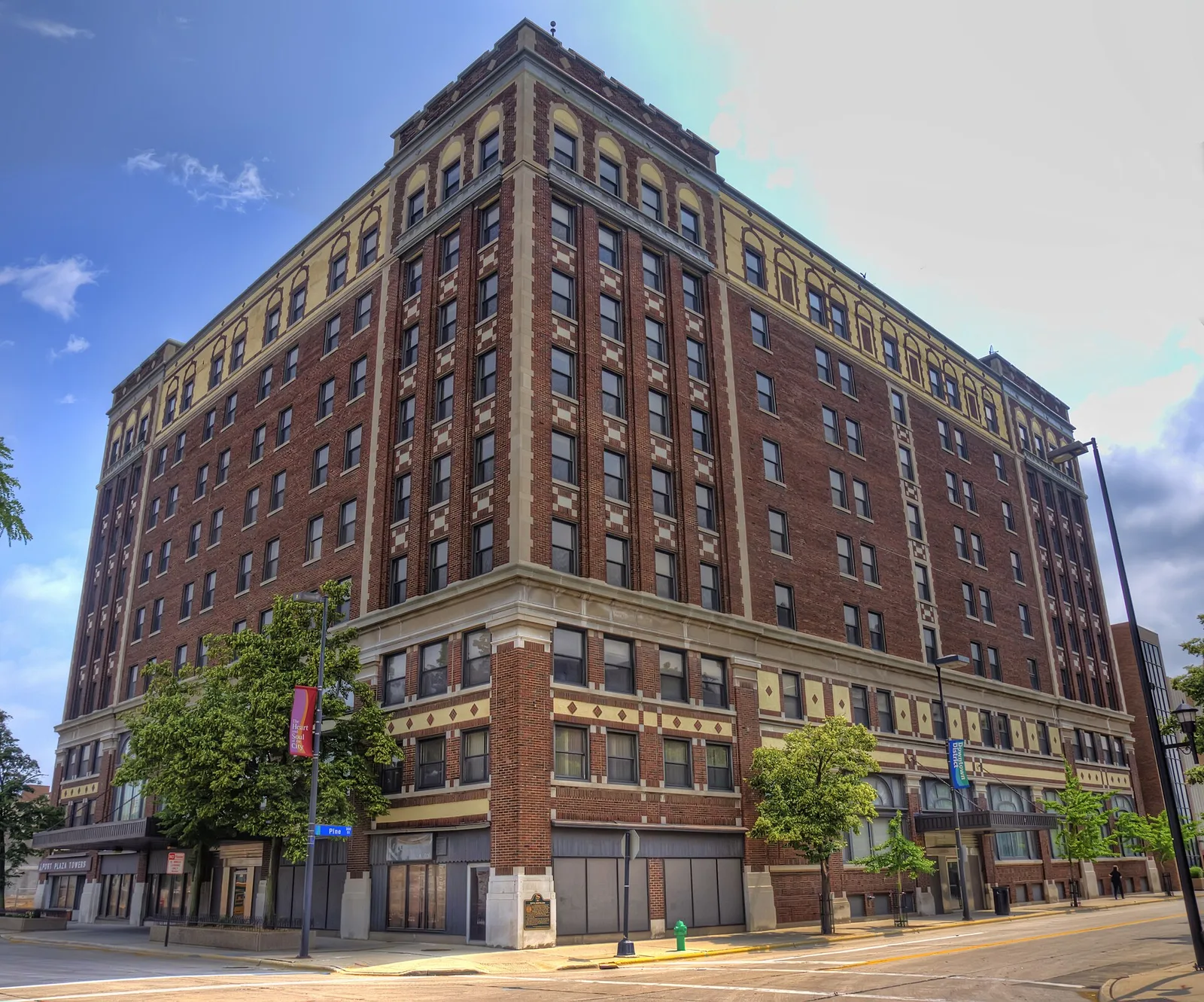 Hotel Northland — Green Bay airbnb marketing