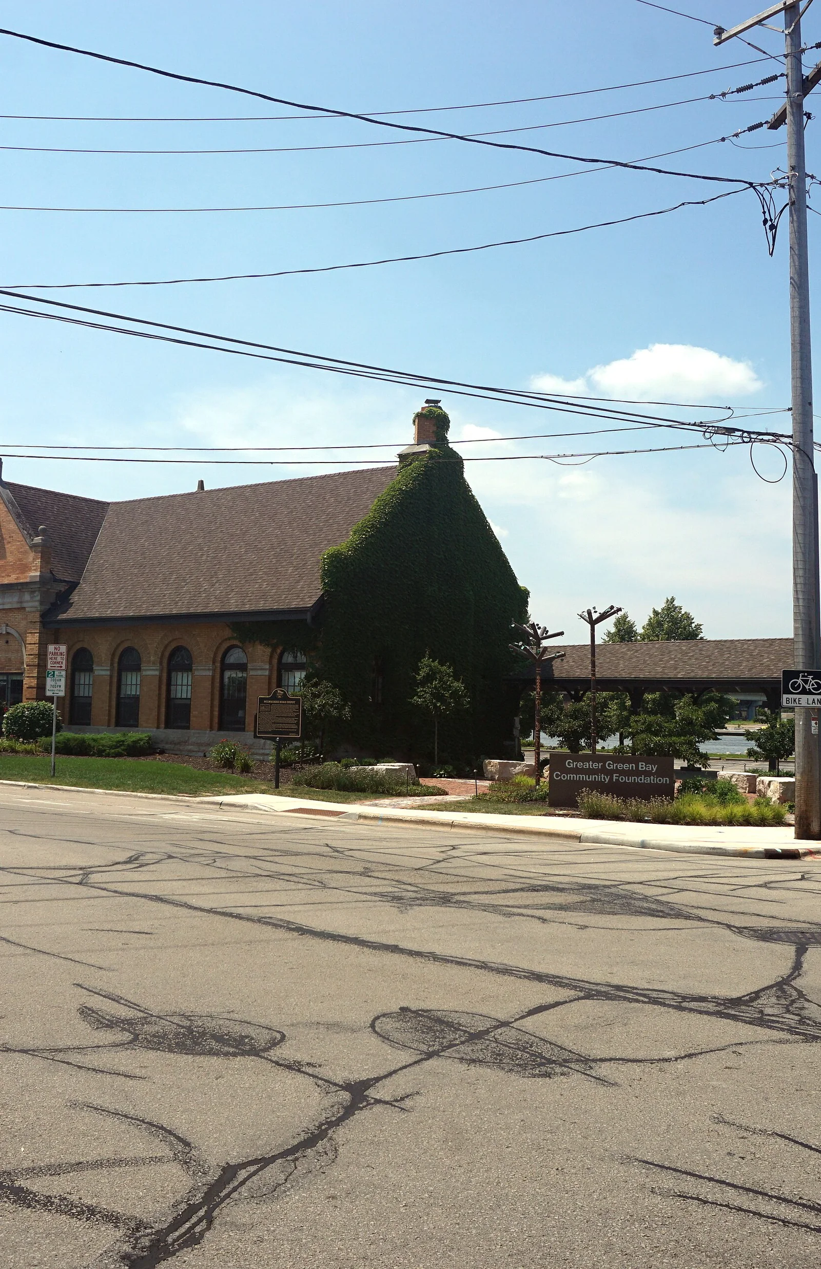 Milwaukee Road depot, Green Bay — Green Bay airbnb marketing