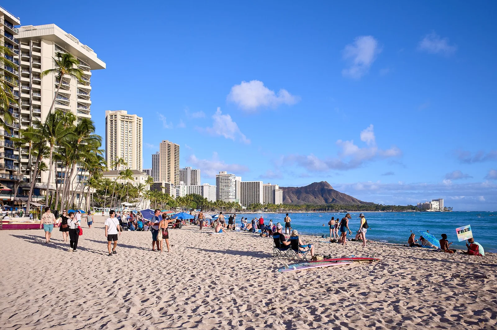 Honolulu Local Landmark — Honolulu airbnb marketing