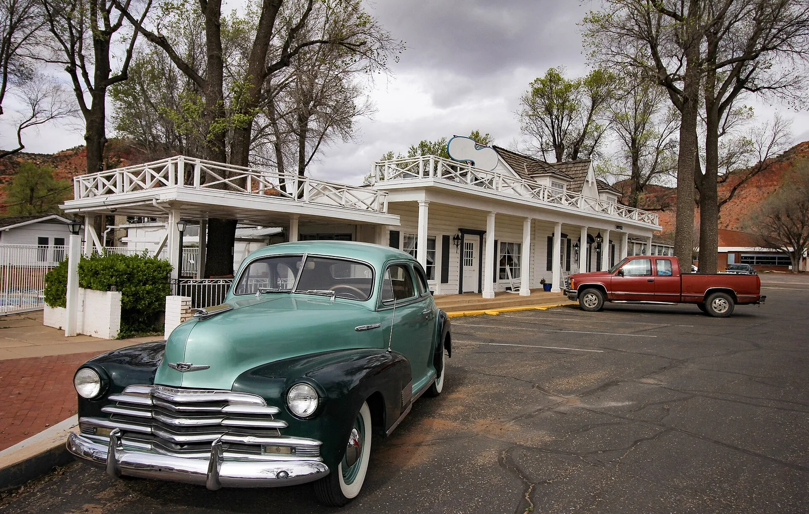 Kanab, Utah 04 Parry Lodge — Kanab airbnb marketing