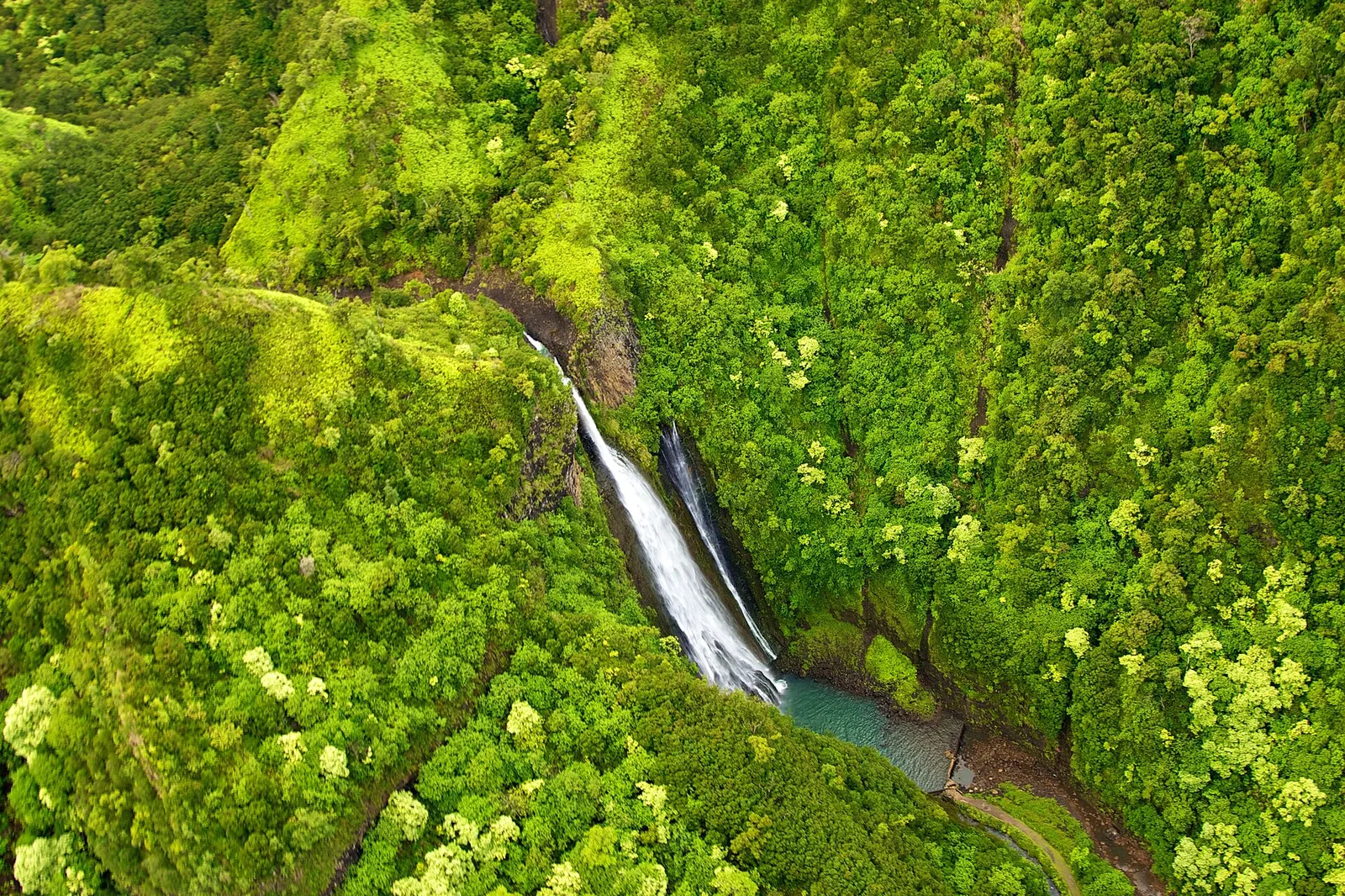 Manawaiopuna Falls — Kauai airbnb marketing