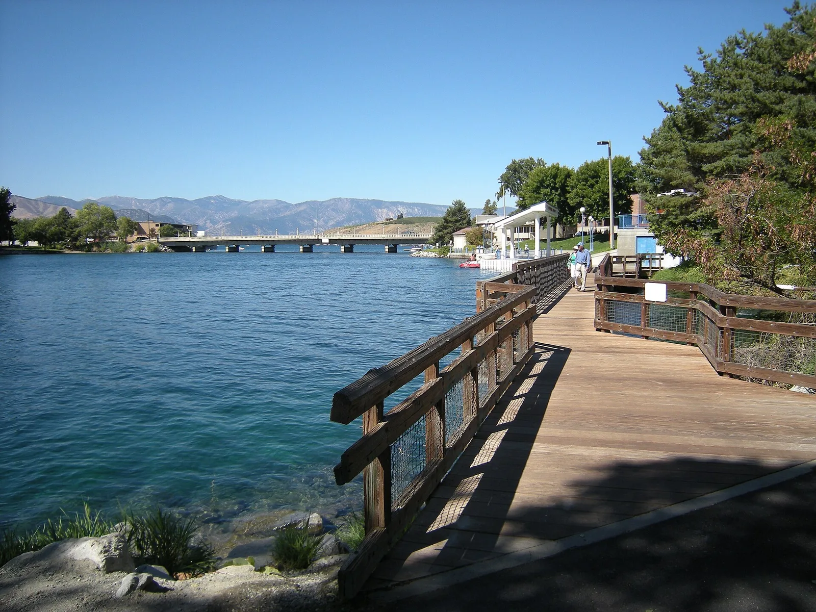 Chelan, WA Riverwalk 02 — Lake Chelan airbnb marketing