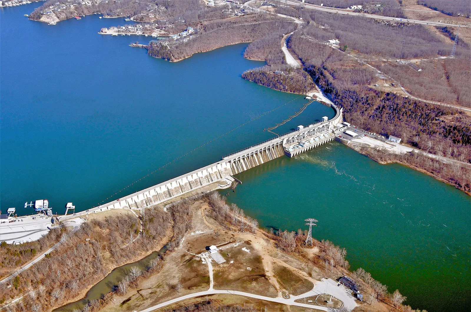 UserKTrimble AP of Bagnell Dam MO 2011 03 01 — Lake of the Ozarks airbnb marketing