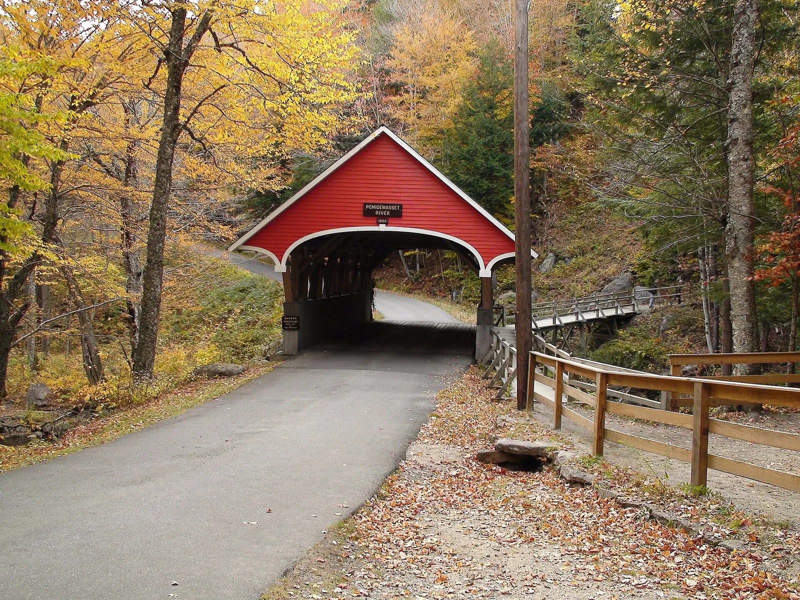 Pemigewassett covered bridge — Lincoln airbnb marketing