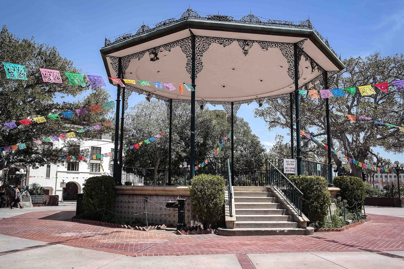Los Angeles Plaza 1 — Los Angeles airbnb marketing