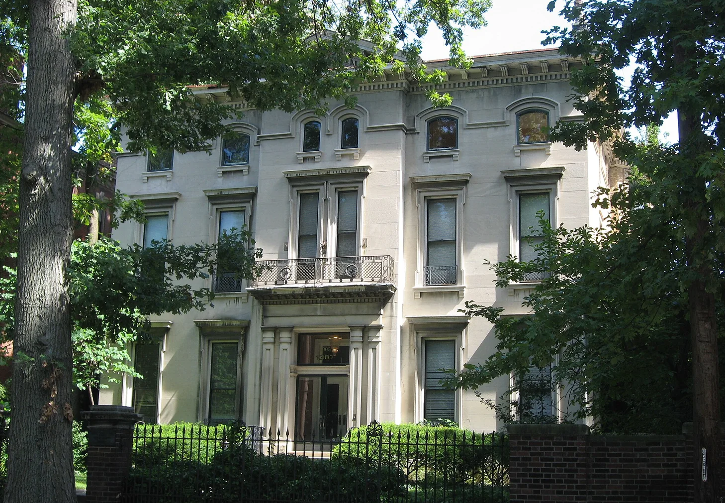 Landward House, Old Louisville — Louisville airbnb marketing