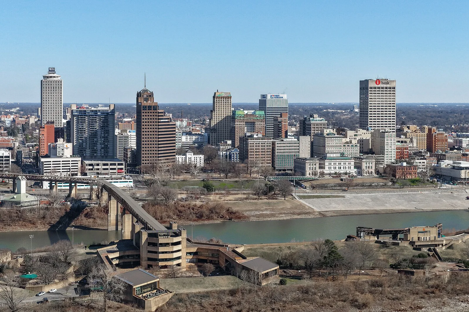 Memphis skyline along the Mississippi River — Memphis airbnb marketing