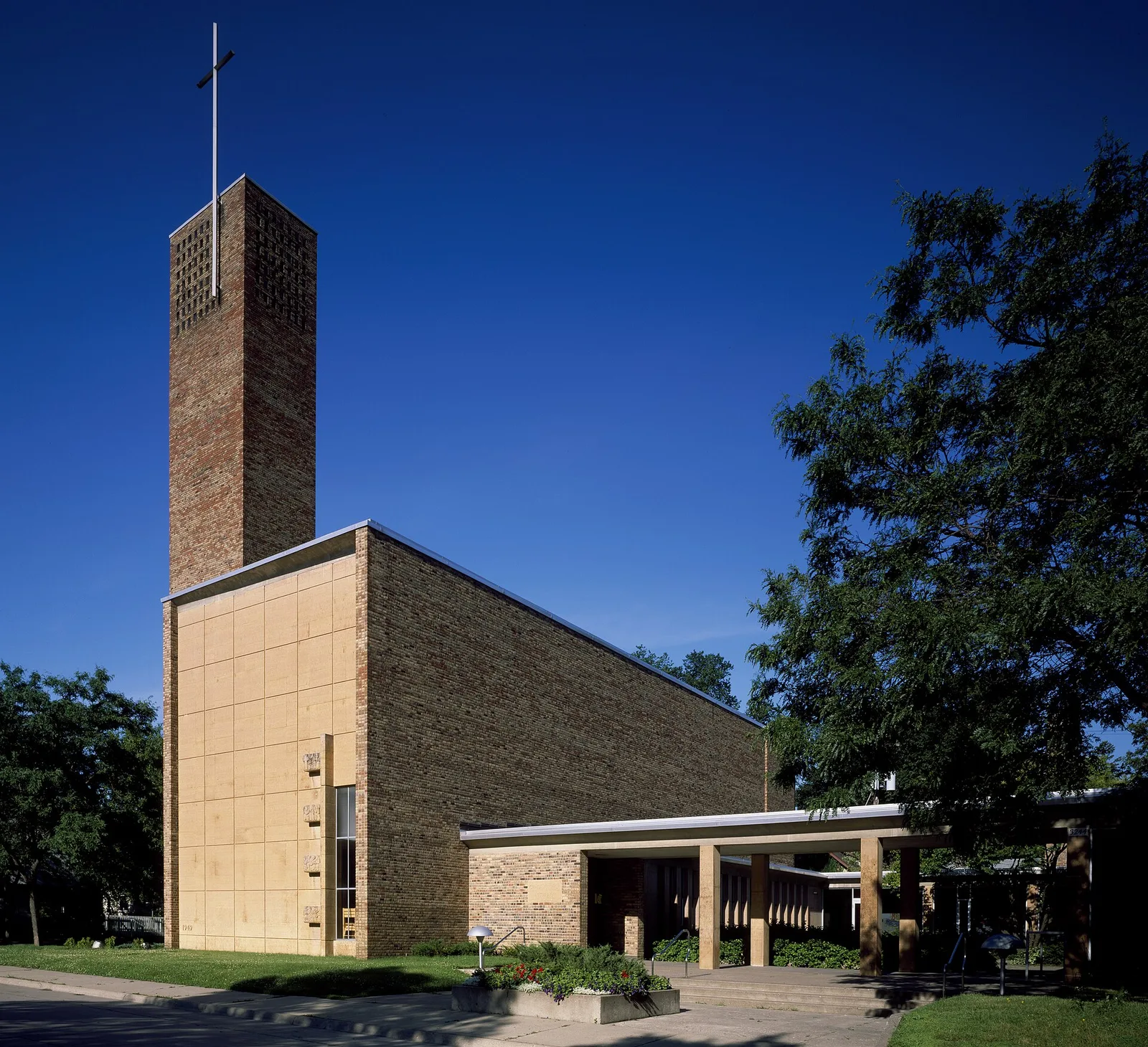 Christ Church Lutheran Highsmith — Minneapolis airbnb marketing