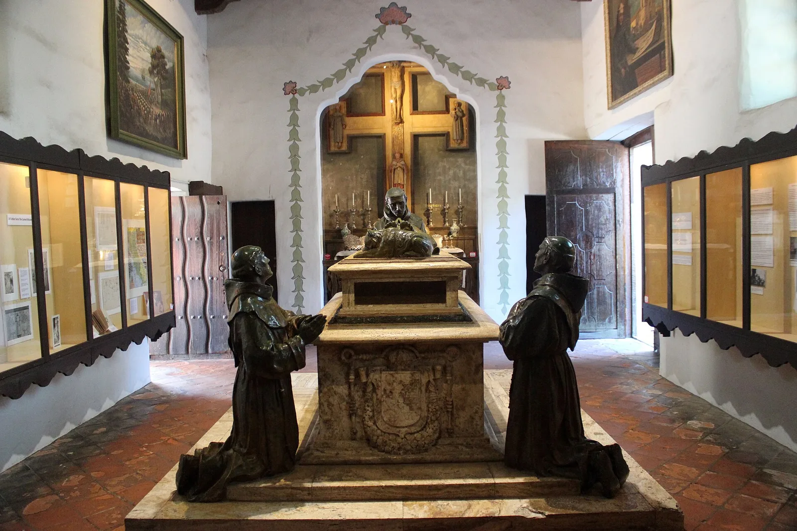 Cenotafio Serra 09 — Monterey & Carmel airbnb marketing