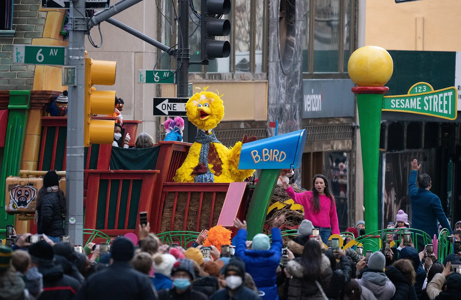 Macy's Thanksgiving Day Parade 2022 New York City — New York City airbnb marketing
