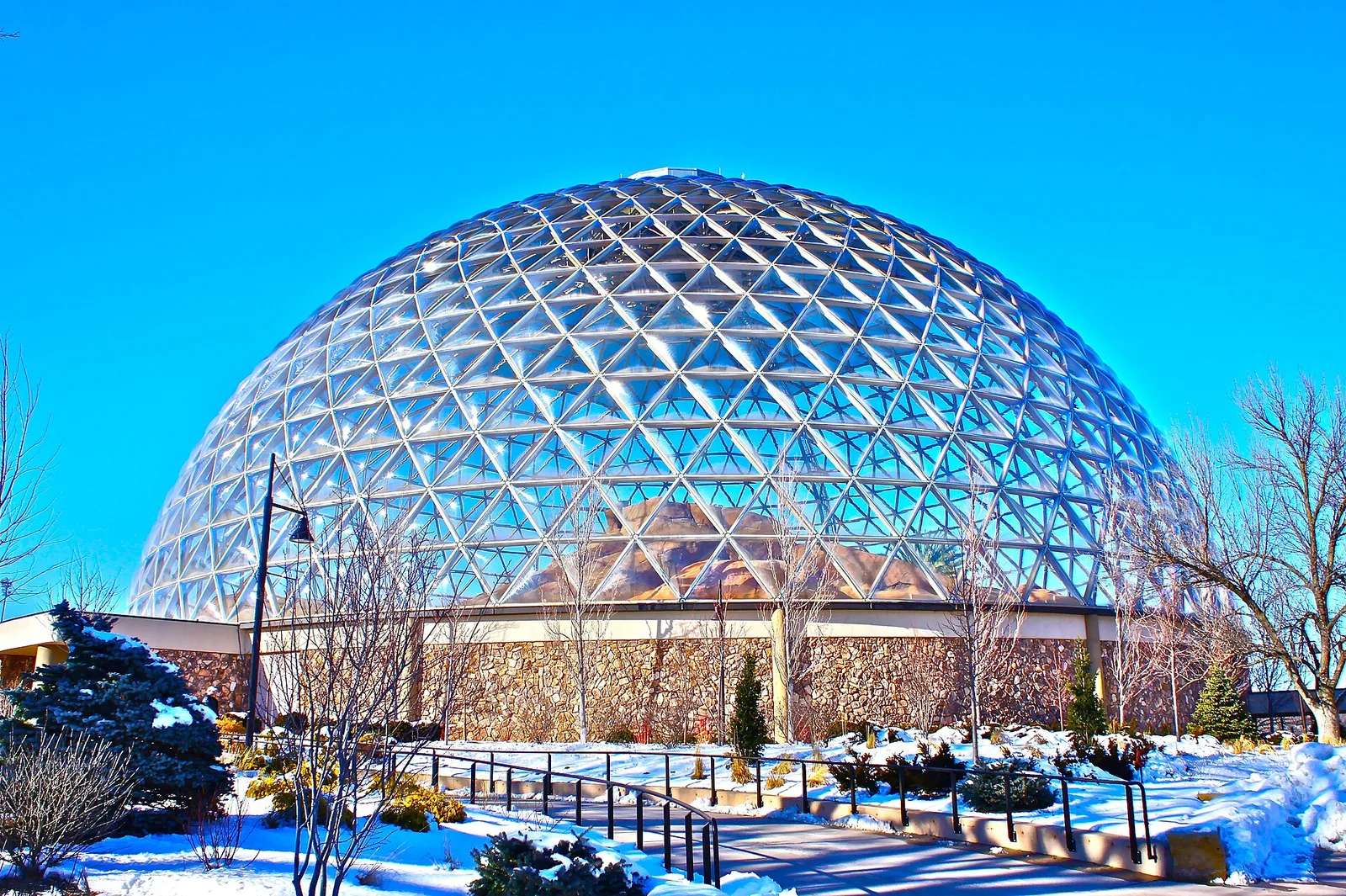 Desert Dome Omaha Zoo — Omaha airbnb marketing