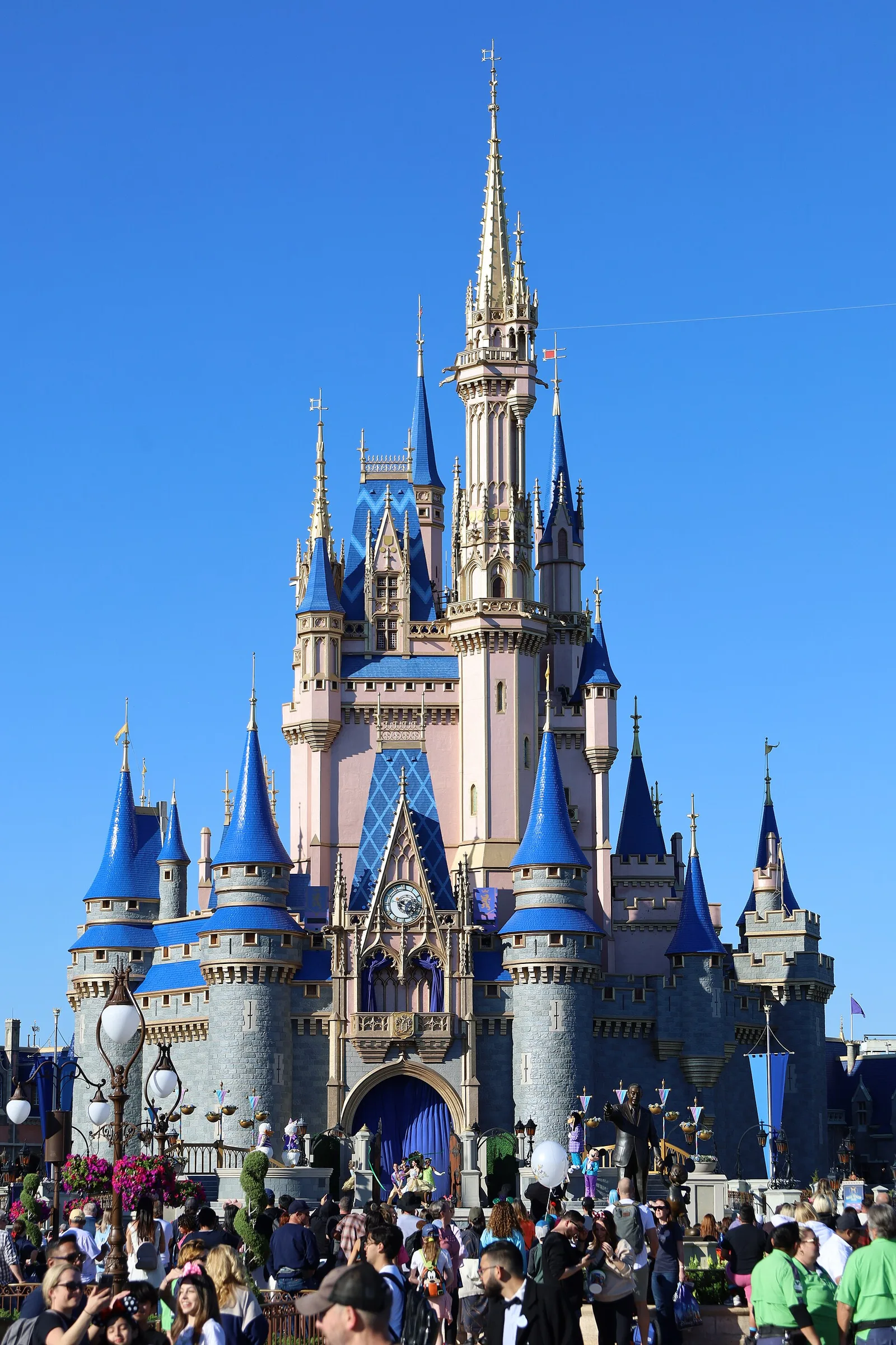 Cinderella Castle, Magic Kingdom Walt Disney World — Orlando airbnb marketing