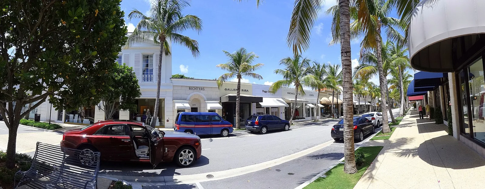 Worth Avenue by Volkan Yuksel 2012 06 17 DSC02060 — Palm Beach airbnb marketing