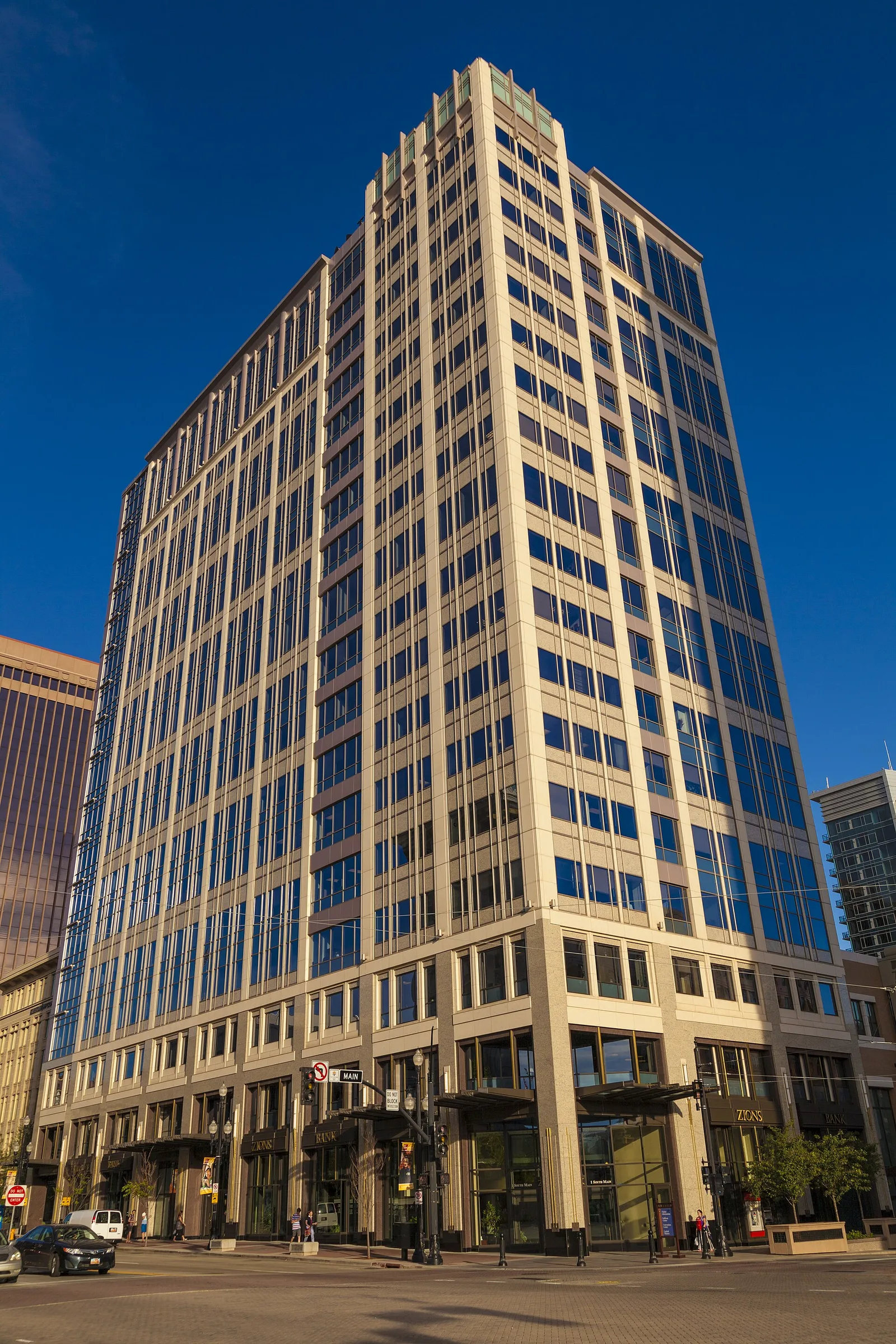 Slc gateway tower east — Salt Lake City airbnb marketing