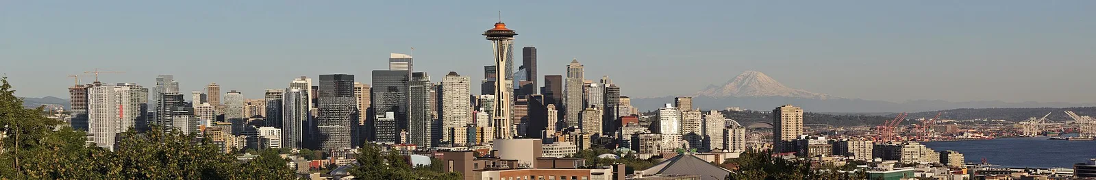 Seattle skyline panorama from Kerry Park, June — Seattle airbnb marketing