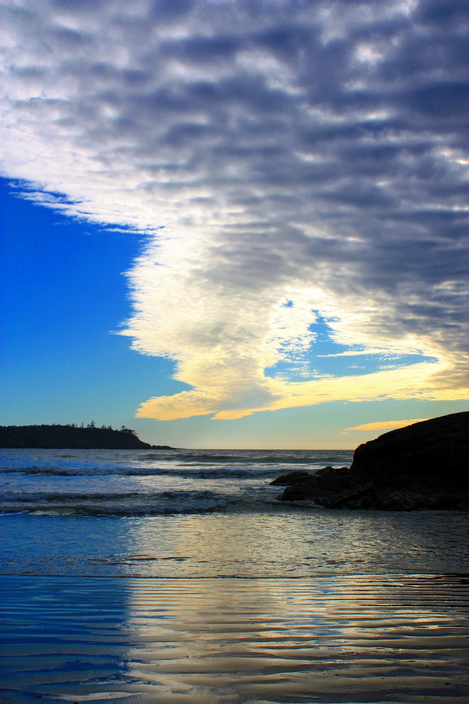 Frontedgetofinocoxbaykjfmartin — Tofino airbnb marketing
