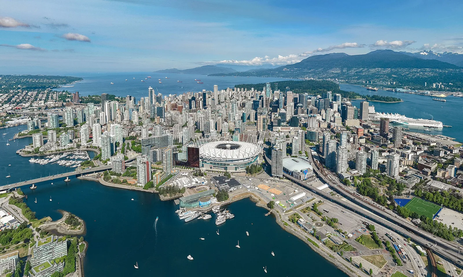 Skyline of Vancouver, Canada — Vancouver airbnb marketing