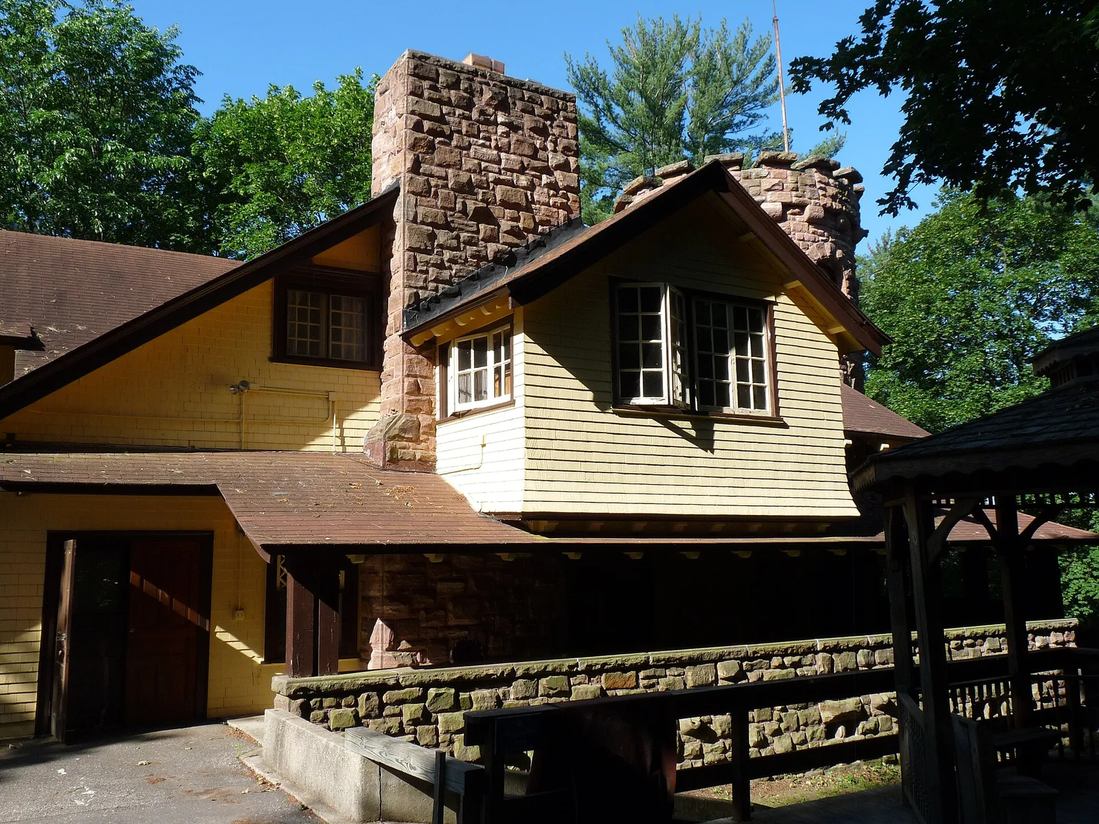 Horace A J Upham House — Wisconsin Dells airbnb marketing